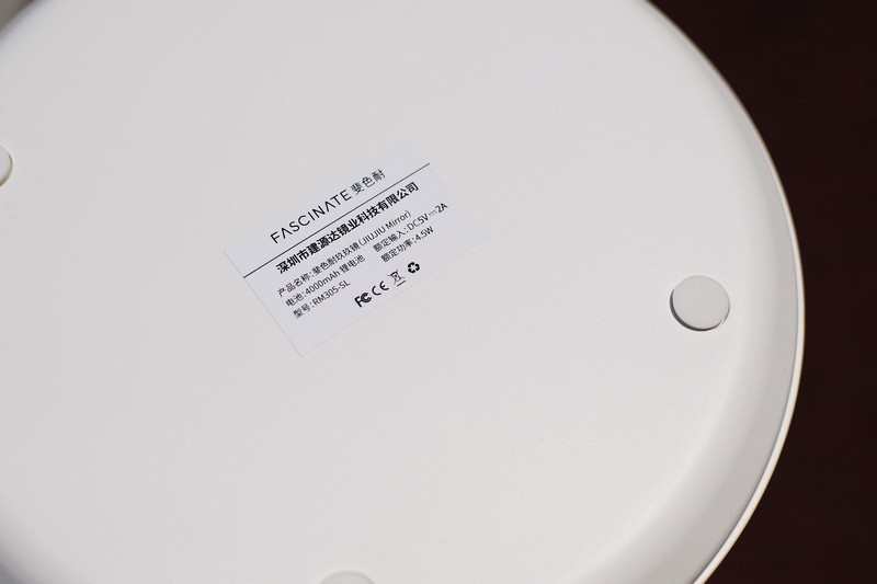 网红魔镜开箱测评！光线打得好，化妆没烦恼！