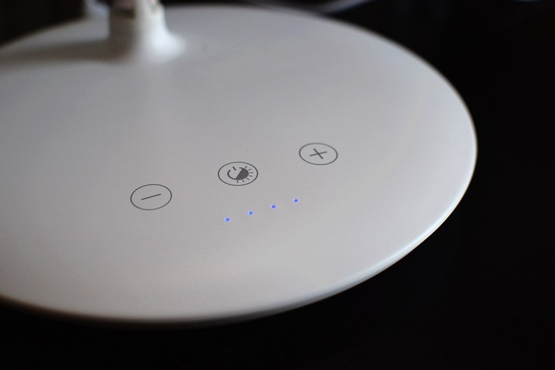 网红魔镜开箱测评！光线打得好，化妆没烦恼！