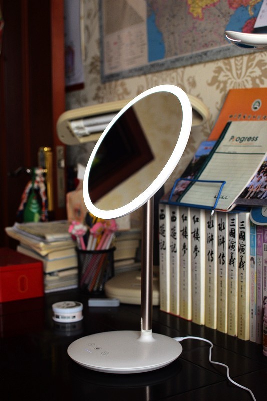 网红魔镜开箱测评！光线打得好，化妆没烦恼！