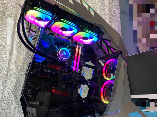 异形机箱好玩吗？装一个看看效果如何，大水牛铁血战士铝合金酷不