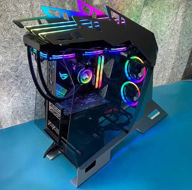 异形机箱好玩吗？装一个看看效果如何，大水牛铁血战士铝合金酷不