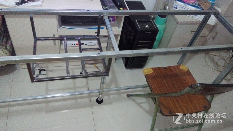 私人定制光污染机桌一体双人工作台