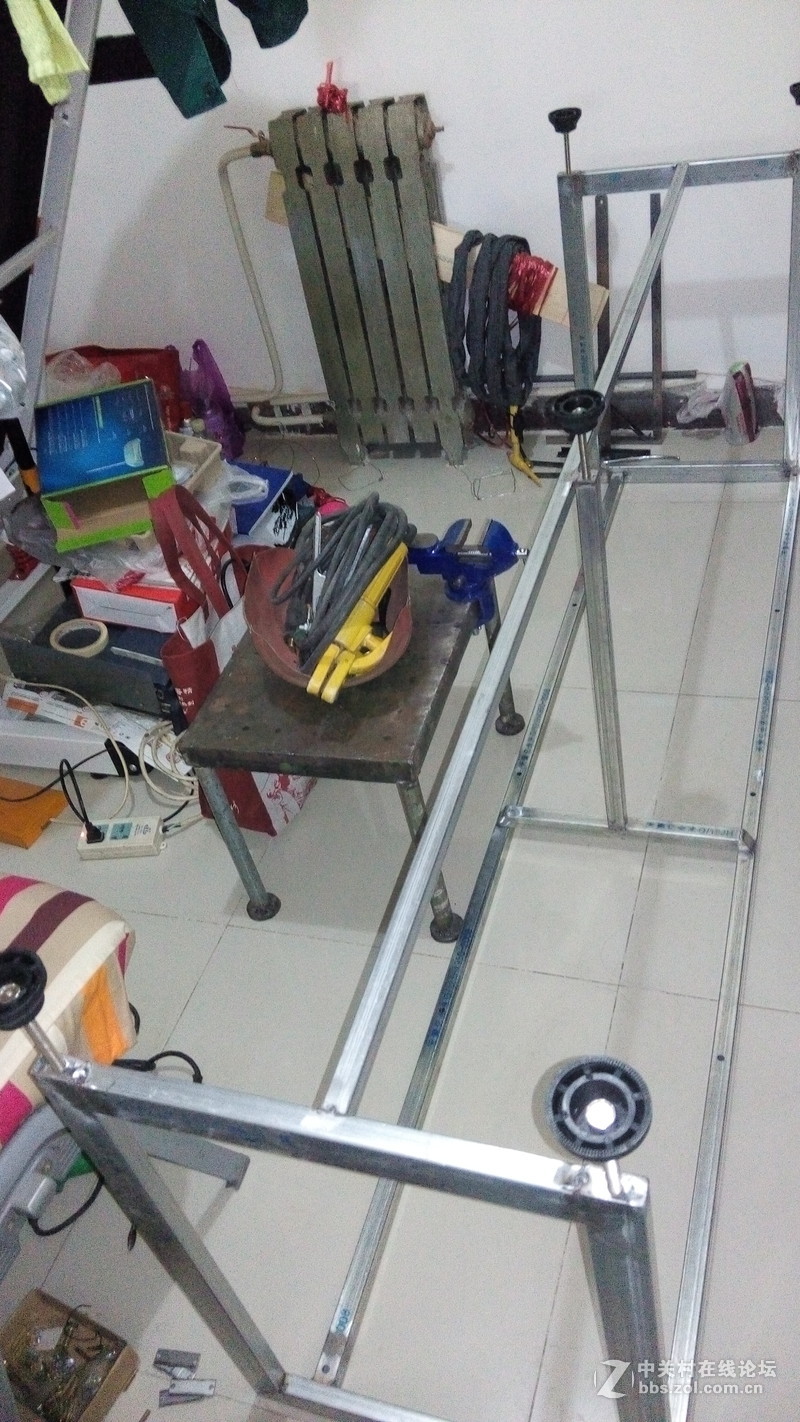 私人定制光污染机桌一体双人工作台