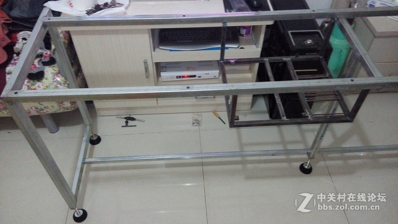 私人定制光污染机桌一体双人工作台