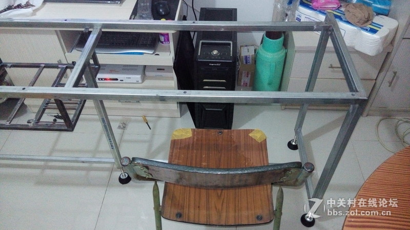 私人定制光污染机桌一体双人工作台