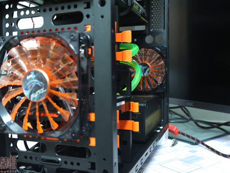 【蜂巢机箱MOD达人PK赛】DIY水冷打造炫彩大白