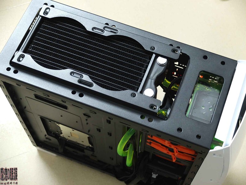 【蜂巢机箱MOD达人PK赛】DIY水冷打造炫彩大白