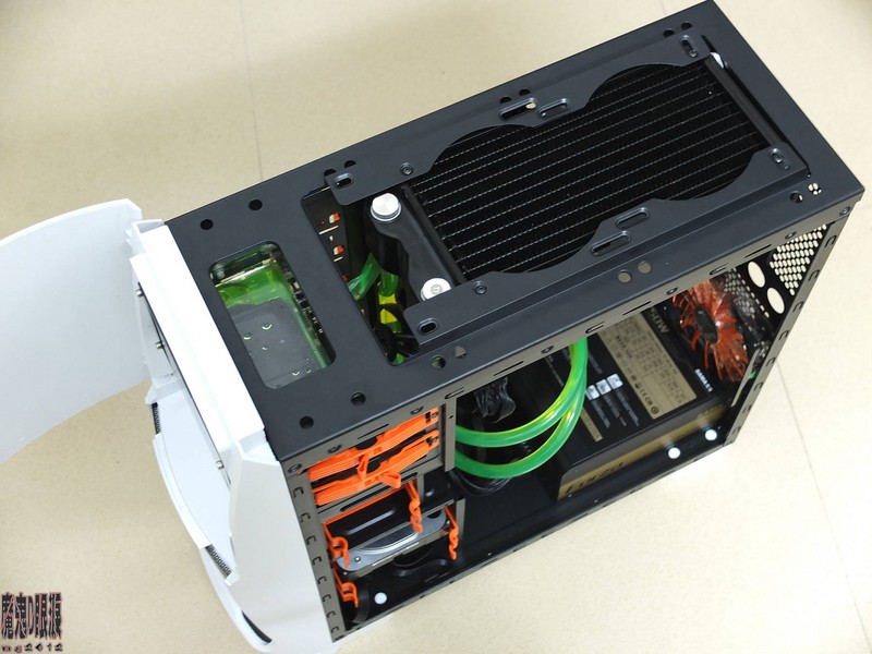 【蜂巢机箱MOD达人PK赛】DIY水冷打造炫彩大白