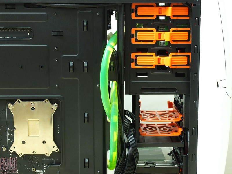 【蜂巢机箱MOD达人PK赛】DIY水冷打造炫彩大白