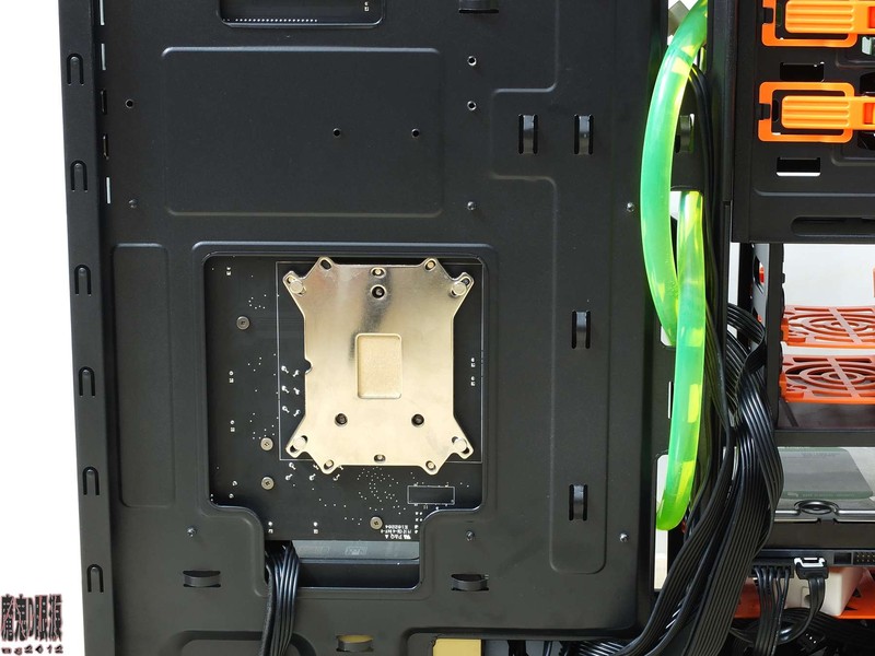 【蜂巢机箱MOD达人PK赛】DIY水冷打造炫彩大白