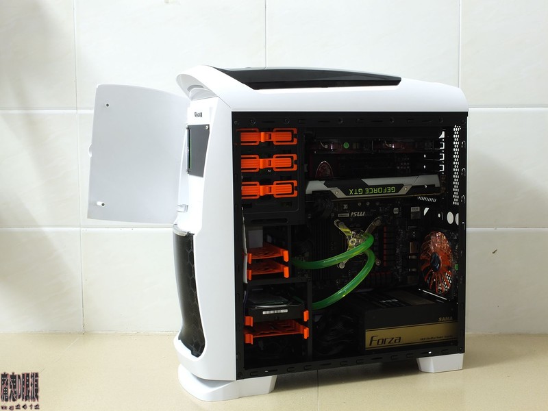 【蜂巢机箱MOD达人PK赛】DIY水冷打造炫彩大白