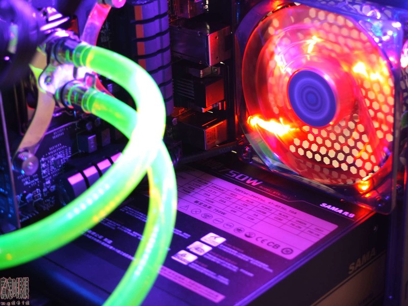 【蜂巢机箱MOD达人PK赛】DIY水冷打造炫彩大白