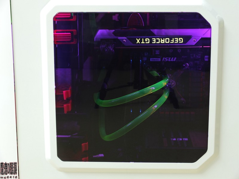 【蜂巢机箱MOD达人PK赛】DIY水冷打造炫彩大白