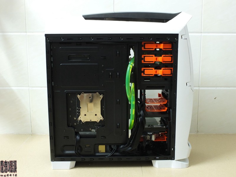 【蜂巢机箱MOD达人PK赛】DIY水冷打造炫彩大白