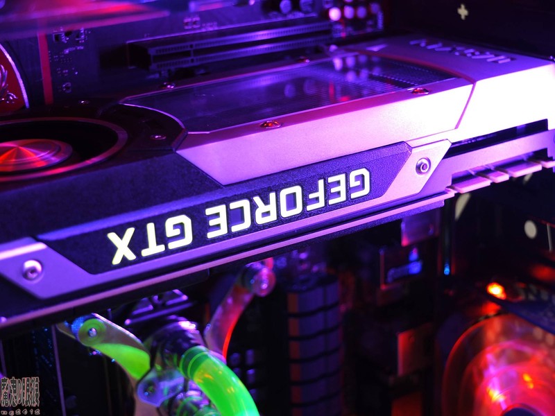 【蜂巢机箱MOD达人PK赛】DIY水冷打造炫彩大白