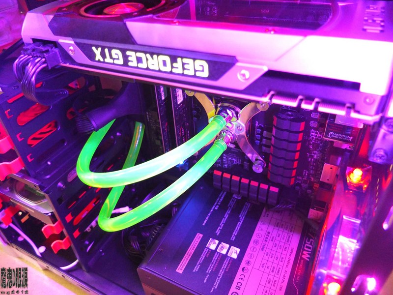 【蜂巢机箱MOD达人PK赛】DIY水冷打造炫彩大白