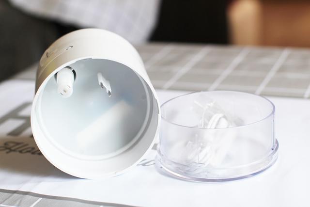 告别空调的日子，桌面加湿小风扇带来丝丝凉意