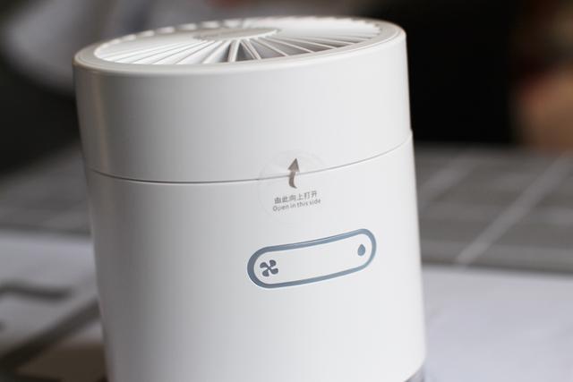 告别空调的日子，桌面加湿小风扇带来丝丝凉意