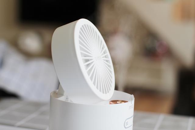 告别空调的日子，桌面加湿小风扇带来丝丝凉意