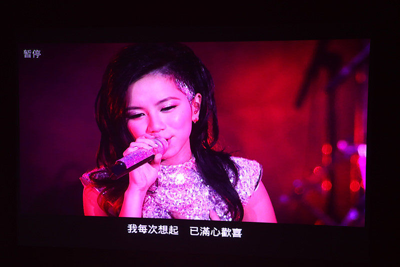 #QUMI Q4，随时随地体验私人影院#QUMI Q4微投色彩画质体验~~