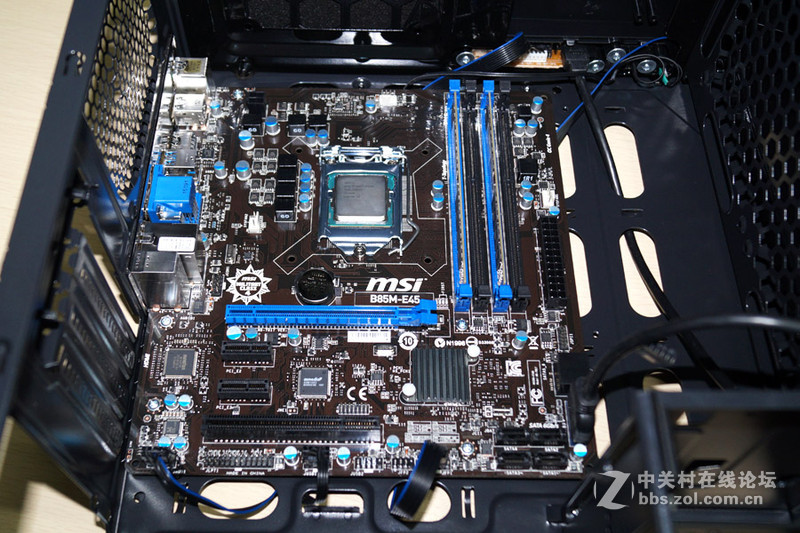 大鞋生已经按耐不住鸟，或许是R9-370首次装机分享