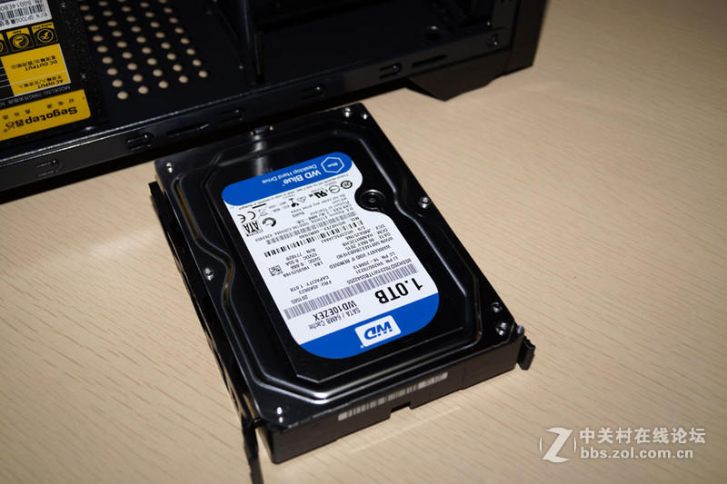 大鞋生已经按耐不住鸟，或许是R9-370首次装机分享