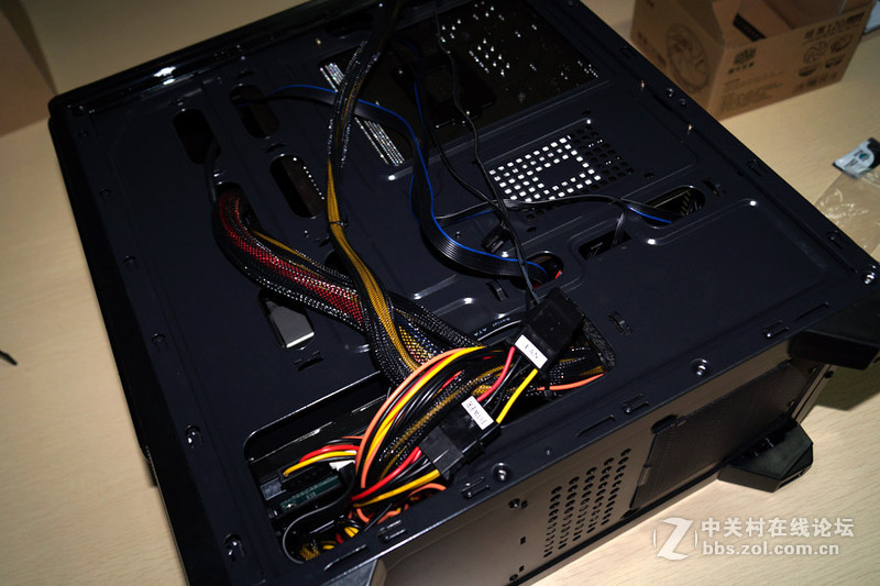 大鞋生已经按耐不住鸟，或许是R9-370首次装机分享