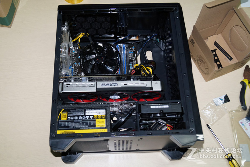 大鞋生已经按耐不住鸟，或许是R9-370首次装机分享