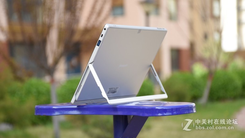 专属都市白领的便携式电脑 中柏EZpad Go二合一电脑