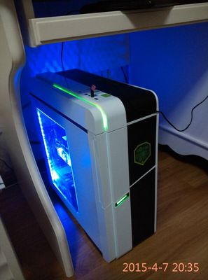 感觉挨个碳60机箱比买个普通的机箱划算多了