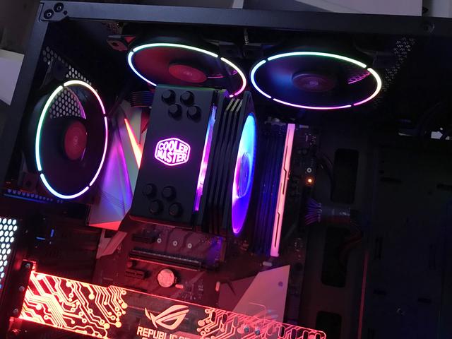 颜值与信仰兼具，酷冷至尊暴雪T400 ARGB散热器上手体验