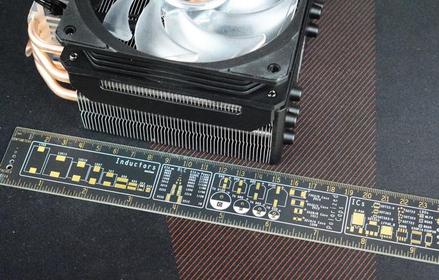 颜值与信仰兼具，酷冷至尊暴雪T400 ARGB散热器上手体验