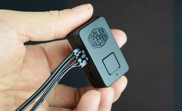 颜值与信仰兼具，酷冷至尊暴雪T400 ARGB散热器上手体验