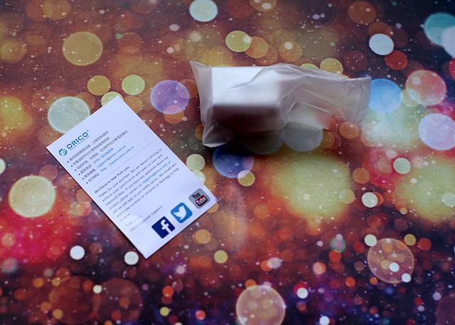 轻巧便携设计，奥睿科双口旅行充电器晒单