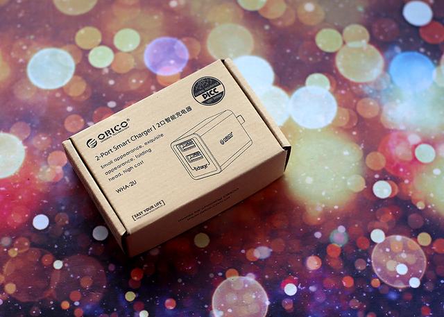 轻巧便携设计，奥睿科双口旅行充电器晒单