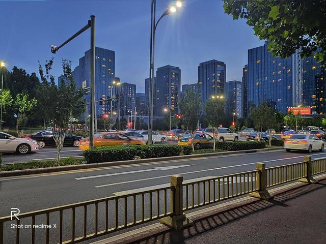 realmeX顶配，1799块钱买到这个配置可以说赚大了