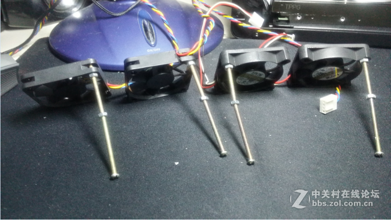 华硕 ROG骇客 Matrix-GTX980-P-4GD5显卡背板散热的奇葩想法