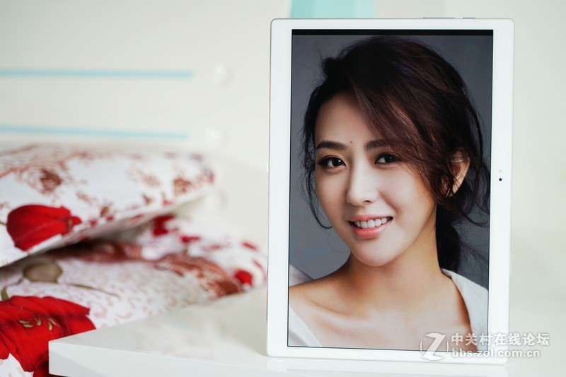 酷比魔方X平板电脑体验：让妹子户外尽情自娱自乐 I 视频