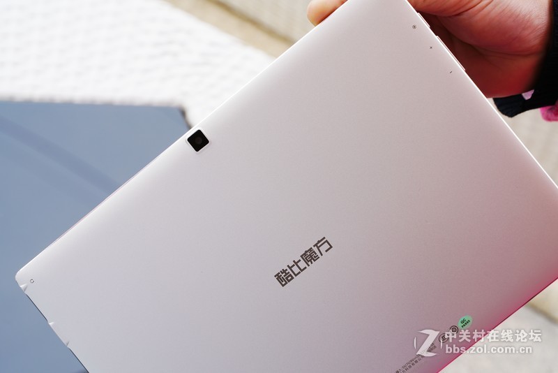 酷比魔方X平板电脑体验：让妹子户外尽情自娱自乐 I 视频