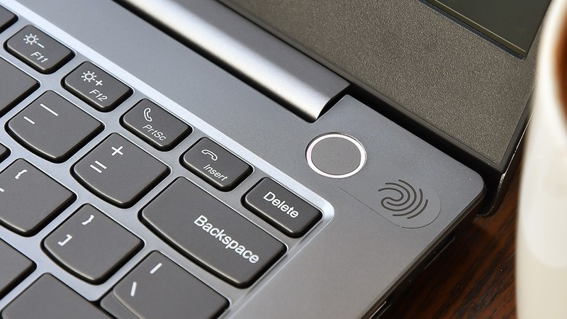 工作7年的程序猿，终于入手杨天威6