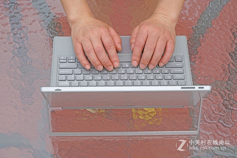 中柏EZpad Go二合一平板电脑，绘画出大师级作品 I 视频