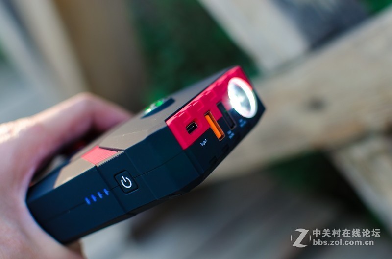 自驾游伴侣，汽车亏电再也不怕，卡儿酷应急启动电源上手体验