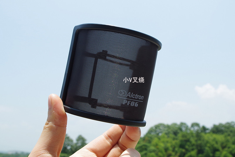 告别鹅颈管夹 橡皮圈式新型录音防喷罩