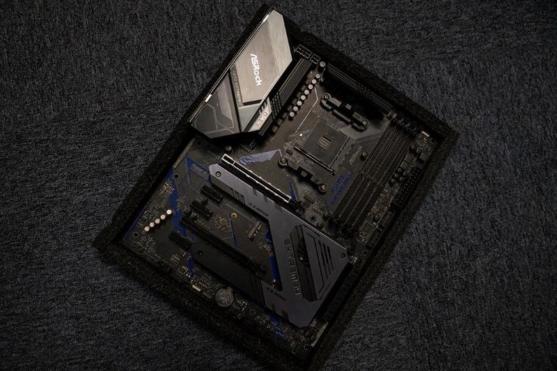 ASRock X570 Extreme4开箱