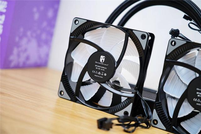 为你的CPU换台新空调，九州风神堡垒Castle 240RGB V2