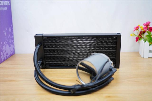 为你的CPU换台新空调，九州风神堡垒Castle 240RGB V2