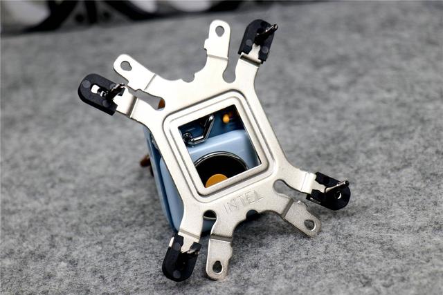 为你的CPU换台新空调，九州风神堡垒Castle 240RGB V2