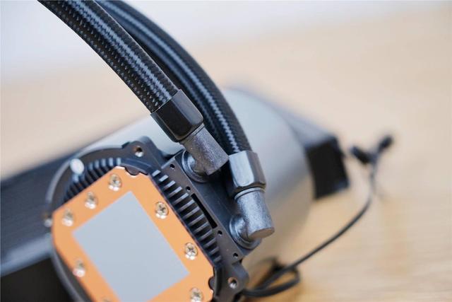 为你的CPU换台新空调，九州风神堡垒Castle 240RGB V2