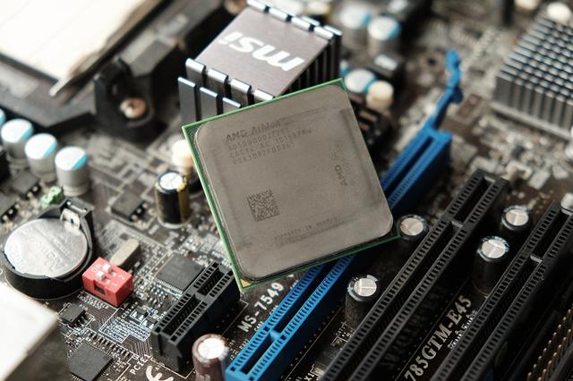 10年老平台的进化之路，AMD YES！