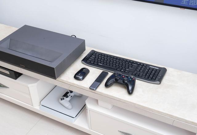 激光电视真的好用么？峰米激光电视4K Cinema全网首测！